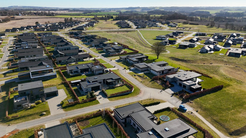 Dronebillede af Dalby Bakker boligområde.