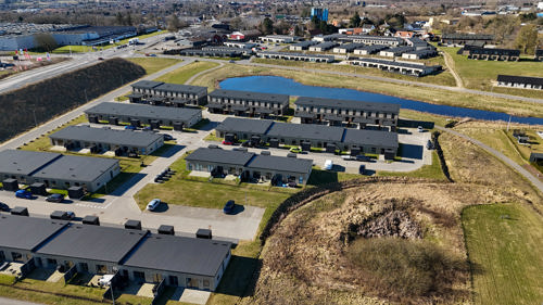 Dronebillede af Remmerslund Skovby.